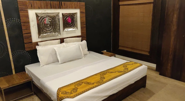 Номер Deluxe с балконом Aakritii Hotels