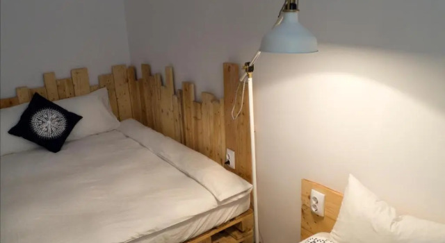 Трёхместный номер Standard с красивым видом из окна Calea Victoriei Poshtel