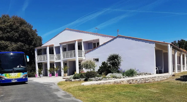 Les Chênes verts, Book Resort Saint-Savinien Charente-Maritime