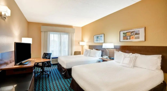 Четырёхместный номер Standard Fairfield Inn & Suites Christiansburg