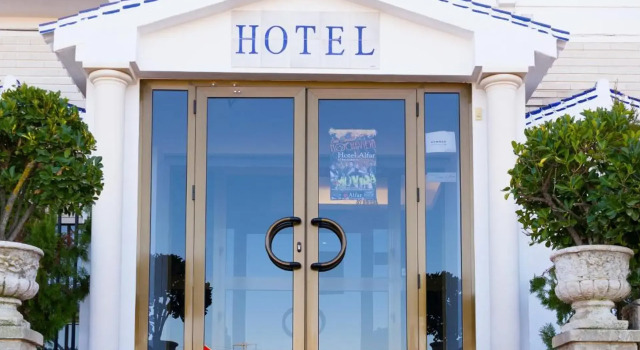 Hotel Alfar, Забронировать Отель Отели Монтилья с бассейном, Бассейн