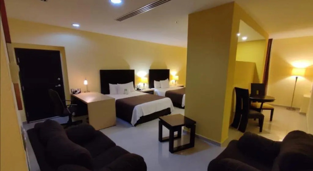 Четырёхместный номер Standard Hotel Hipico Inn