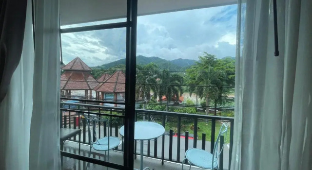 Люкс Saranya River House สรัญญาริเวอร์เฮาส์