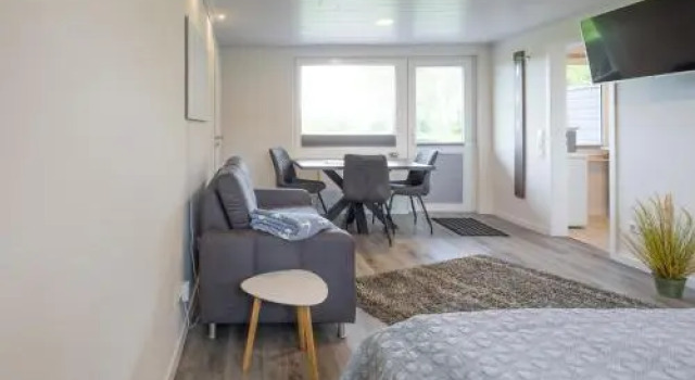 Bungalow Neuwarft, Wohnung 1