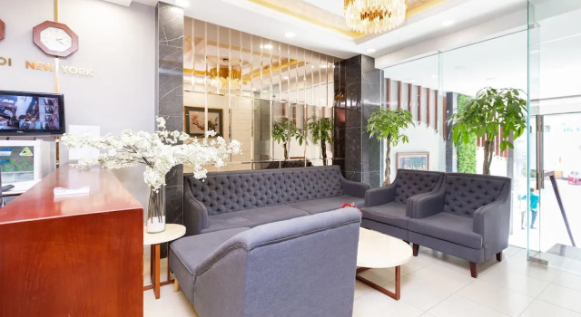 White Diamond PN Hotel, Забронировать Отель Отели Хошимина с парковкой, рядом с Vinh Nghiem Pagoda, Парковка