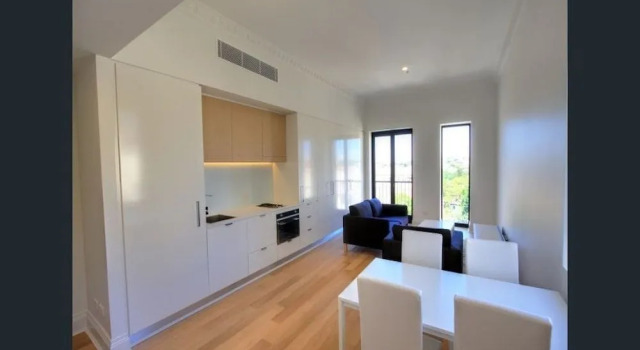 Potts Point Apartment in the Manor