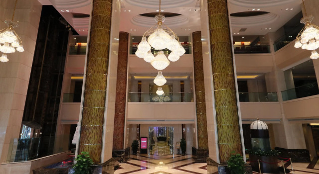 Renaissance Shenzhen Luohu Hotel