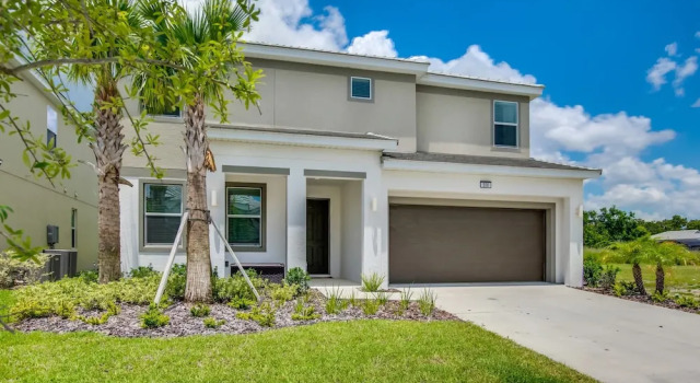 Modern 8 Bdrm 5 Bath Villa