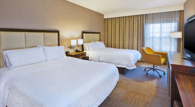 Четырёхместный номер Standard Hampton Inn & Suites Providence/Warwick-Airport
