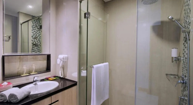 Standard Doppel Zimmer The Southern Hotel Surabaya Formerly Ibis Styles Surabaya Jemursari
