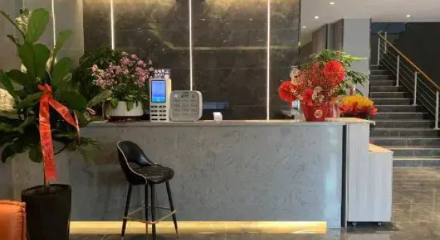 Shilong Express Hotel, Rezerwuj Hotel Hotele w Korla z parkingiem, Parking