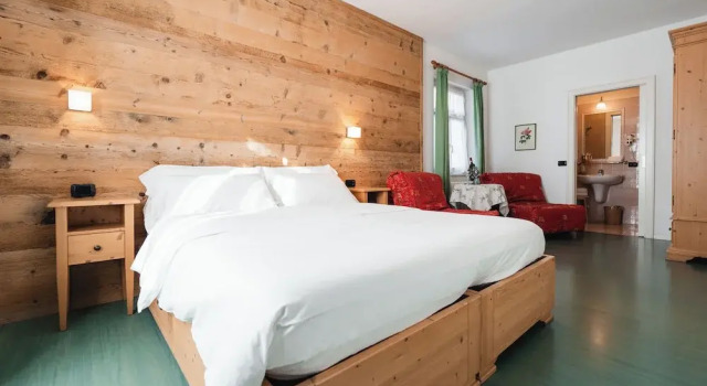 Семейный номер Standard с балконом Hotel Oasi