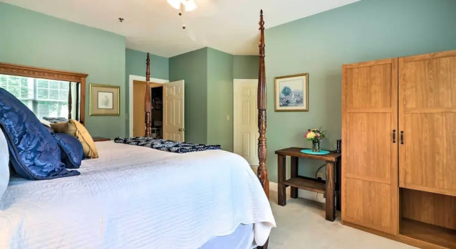 Апартаменты Condo on Kingwood Golf Course ~ 3 Mi to Main St!