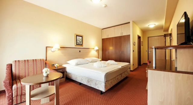 Terme Banovci - Hotel Zeleni Gaj, Buchen Sie Hotel Banovci Pomurje