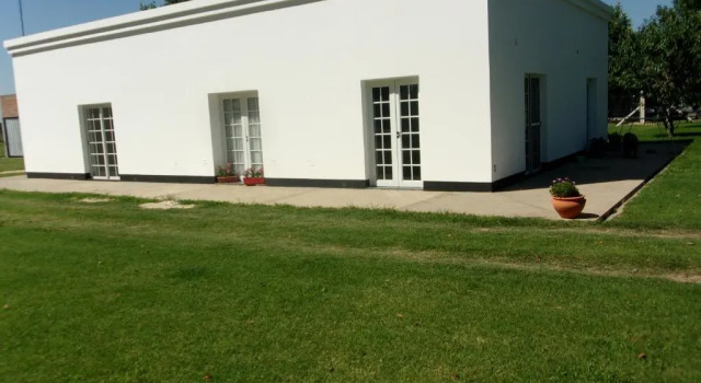 AntoJos, Rezerwuj Hotel Hotele w Ramallo z parkingiem, Parking