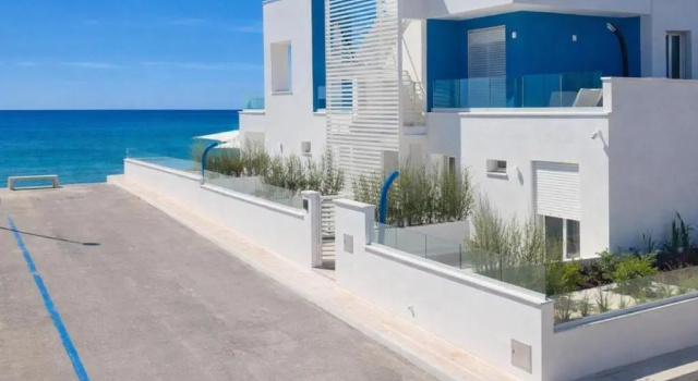 Hotiday Torre Pali Spiaggia, Prenota Hotel Torre Pali Salento