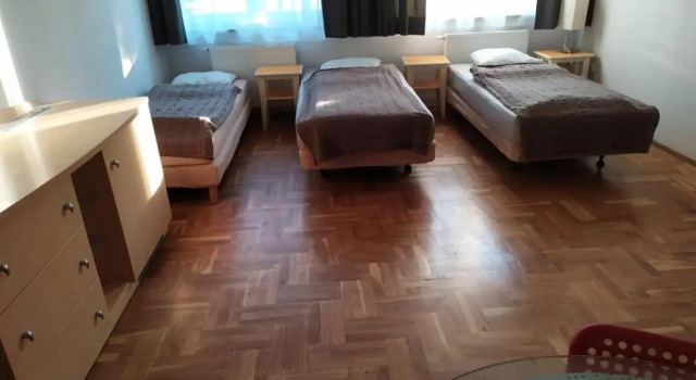 Четырёхместный номер Standard Aparthotel WADOWICE & Hostel GENERY