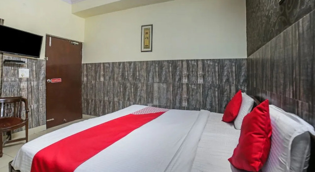 OYO Downtown Inn Near Leisure Valley Park