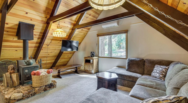 Sierra Nevada at Your Doorstep! Big Trees Cabin, Prenota Casa vacanze Dorrington Stati Uniti