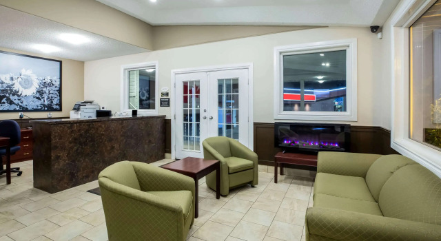 Super 8 by Wyndham Smoky Lake, Prenota Hotel Smoky Lake Alberta