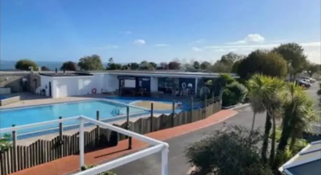 Шале Beverley bay 2-bed Caravan, Sleeps 6, Pet Friendly