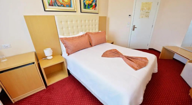 Двухместный номер Standard Jolly Hotel