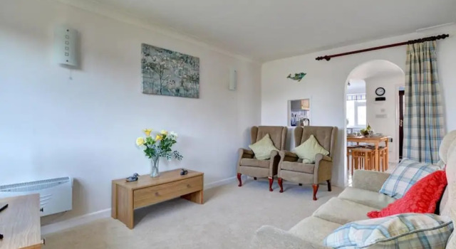 Quaint Apartment in Cornwall With Swimming Pool, Varaa Huoneisto Asunnot kohteessa Merseyside, Huoneisto