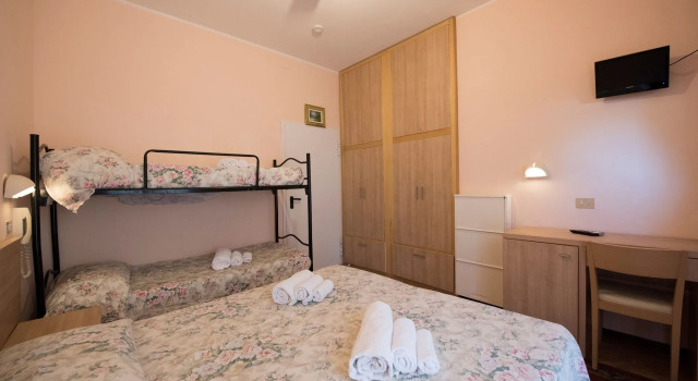 Hotel Settebello B&B, Забронировать Отель Отели Чезенатико 3 звезды, 3*