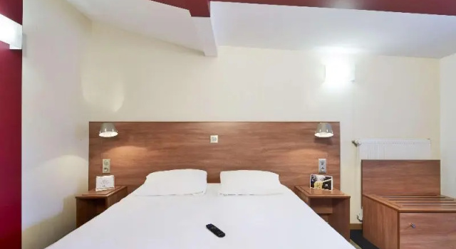 Одноместный номер Standard Kyriad Montbéliard Sochaux Hôtel & Spa