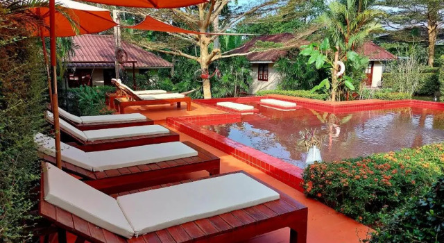 Бунгало Red Moon Hideaway