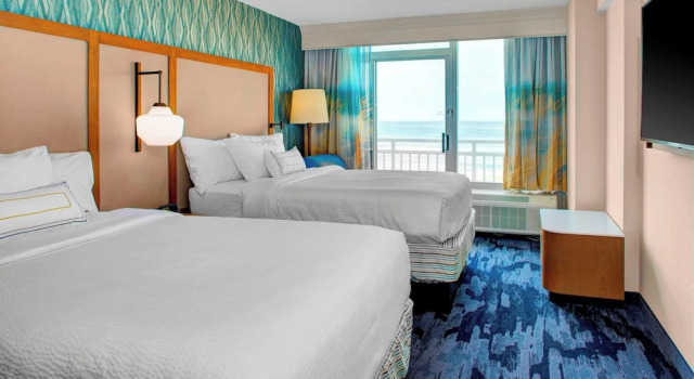 Люкс c 1 комнатой с балконом Fairfield Inn & Suites by Marriott Virginia Beach Oceanfront