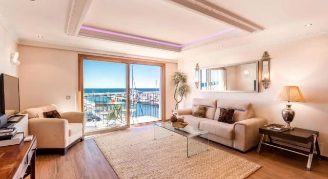 Puerto Banus first line with sea and Marina views, Забронировать Отель Марбелья Коста-дель-Соль, рядом с Playas del Duque