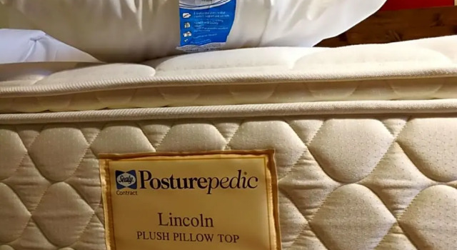 Двухместный семейный номер Standard Siri Poshtel Bangkok