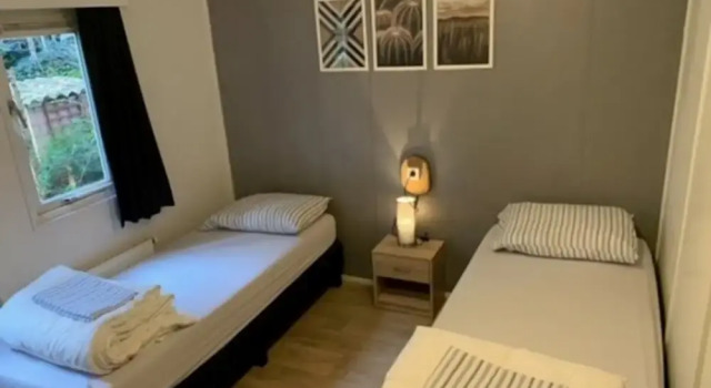 Chalet Escape in Antwerp, Prenota Chalet Cottage a Lilla, Cottage