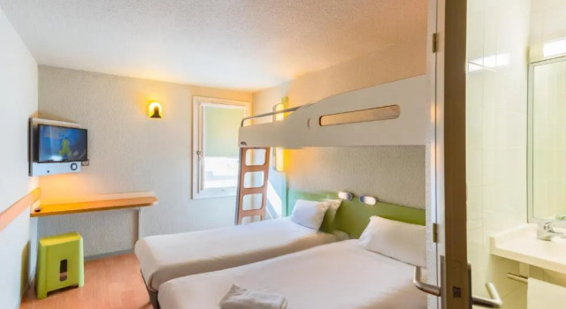 Трёхместный номер Standard Ibis Budget Avignon Nord