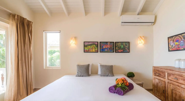 Spacious Ocean Front Mansion - Private Beach & Infinity Pool, Rezerwuj Hotel St. Marie Curaçao