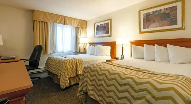 Четырёхместный номер Travelodge by Wyndham Ottawa East