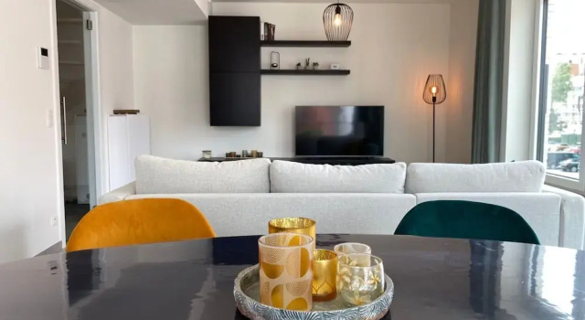 Modern Duplex Near Beach and Shops, Prenota Hotel Hotel a Flanders con parcheggio, Parcheggio
