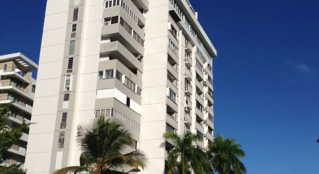 Green Island Apartments - Ocean Tower, Rezervovat Apartmán Hotely v San Juan s bazénem, Bazén