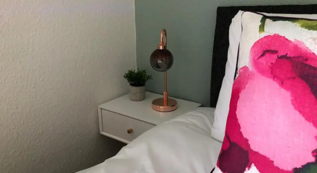 Coventry Cosy House, City Centre, Free Parking, Sleeps 5, by EMPOWER HOMES rates incl VAT, Rezervați Hotel Coventry West Midlands, aproape de SkyDome Arena