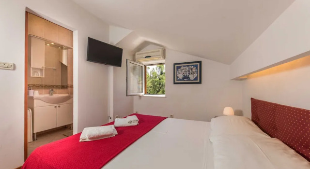 Holiday Home Lapad Beach Royal, Забронировать Отель Лапад Дубровник, рядом с Частный пляж Hotel Vis