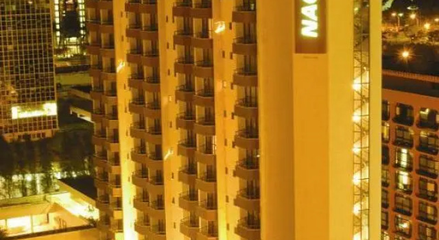 Naoum Plaza Hotel