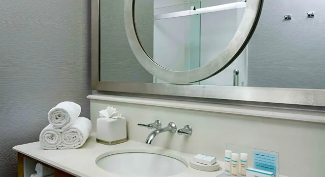 Люкс с балконом и с видом на реку Hampton Inn & Suites - Napa, CA