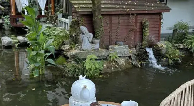Phoenix Xueqingji Humanity Banshan Homestay (Phoenix Ancient City Branch), Boek Hotel 5-sterren hotels in Hunan, 5*