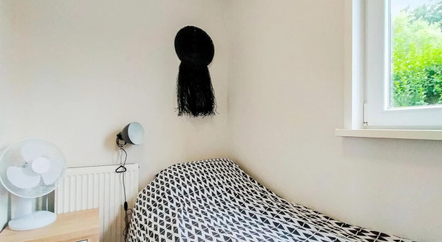 Pet Friendly Home In Heinkenszand With Wifi, Book Hotel Goes 