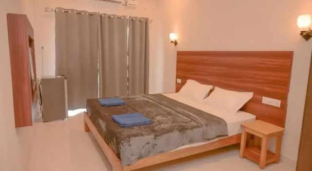 Parth Guesthouse, Rezerwuj Hotel Morjim North Goa