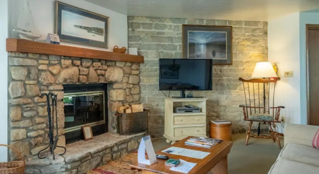 Harbor Guest House, Забронировать Гостевой дом Фиш-Крик Door County, рядом с Исторический дом-музей Александра Нобла