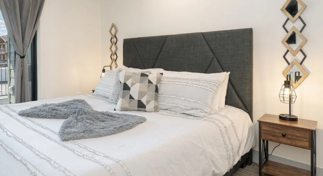 Ski Idlewild 1 Bedroom Condo by RedAwning