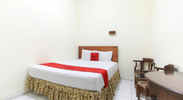Номер Standard RedDoorz near Kranggan Tugu Jogja