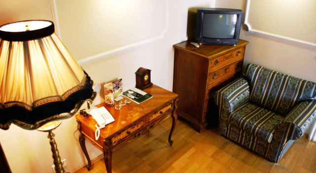 Отель Olevi Residents